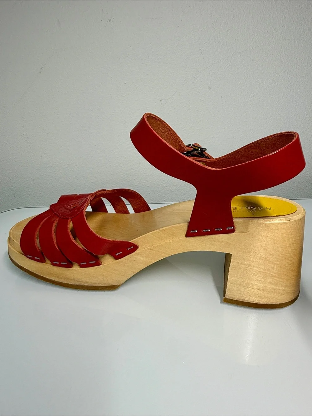 RARE Swedish Hasbeens Heart Medallion Clog Sandals Red Size 37 (US 7) EUC